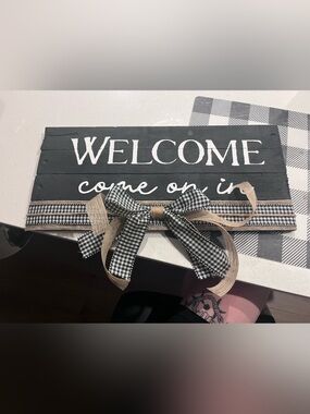 Handmade Welcome Come On In Black Wood Accent Sign with Gingham Bow
